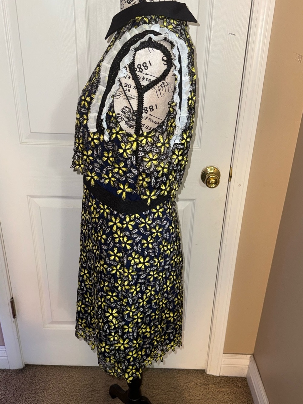 Self-Portrait Eleina Sculpted Daisy Guipure Lace Floral  Dress Yellow Navy US 8 - Picture 8 of 16